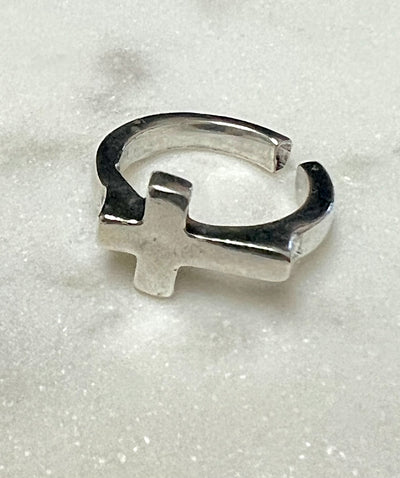 Anillos cruz plata " La Locura de Marnie "