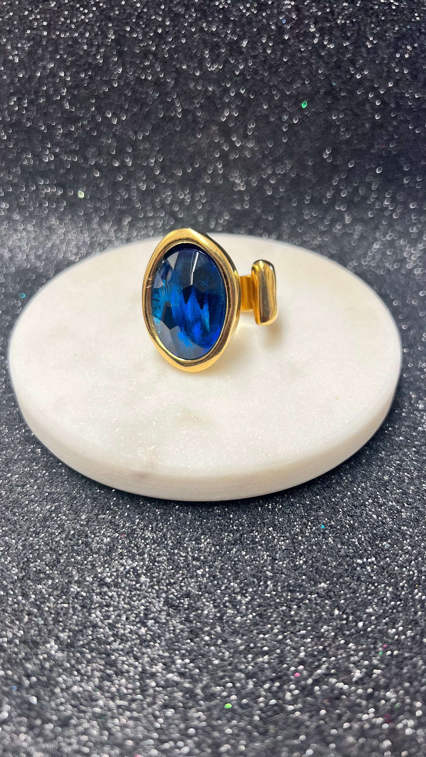 Anillo Ovalado Oro La Locura de Marnie