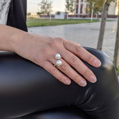 Anillos Con Perlas de  LA LOCURA DE MARNIE