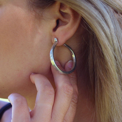 Aretes de Aro Grande de " LA LOCURA DE MARNIE "