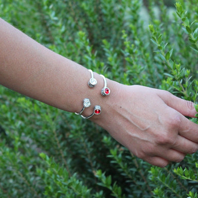 Pulsera abierta Plata en Swarovski " LA LOCURA DE MARNIE "